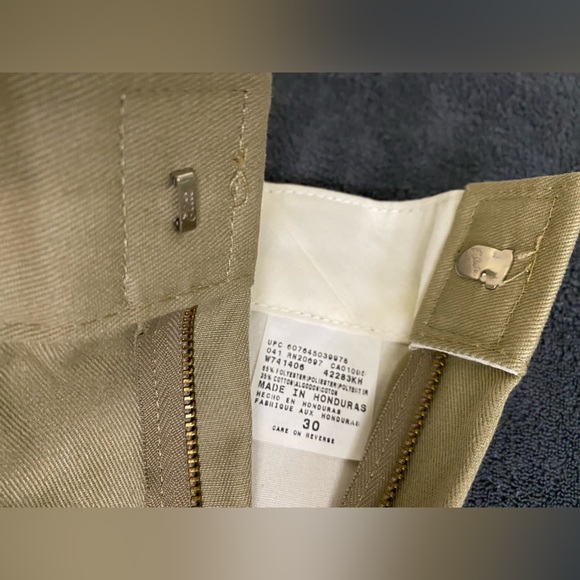 Dickies Work Shorts- Loose Fit, Multi-Pocket, 13” Inseam - Khaki - Size 30 - Picture 4 of 5